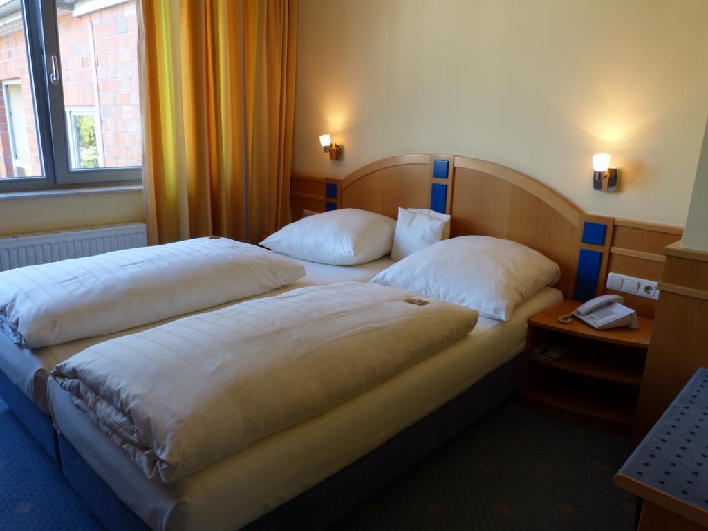 Forsthaus Bergedorf Hotel Hamburg Bagian luar foto